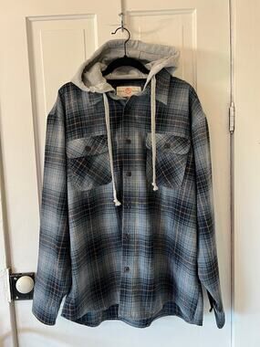 Free Planet relaxed fit mens XL shacket hoodie flannel plaid blue button up